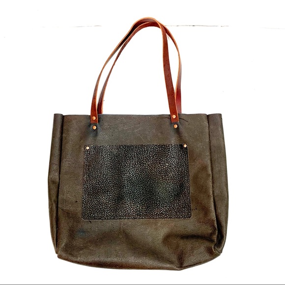 Textured Leather Reversible Tote Shoulder Bag - Picture 11 of 13